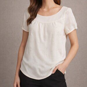 (Anthropologie) Vanessa Virginia Cream Laser-Cut Floral Blouse | Size US 4